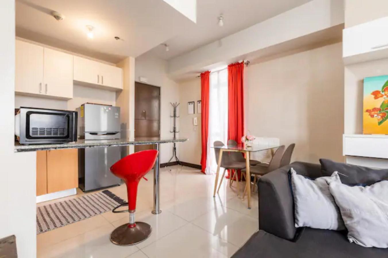 Great View With Balcony In Araneta Center Apartment Manila Exterior photo