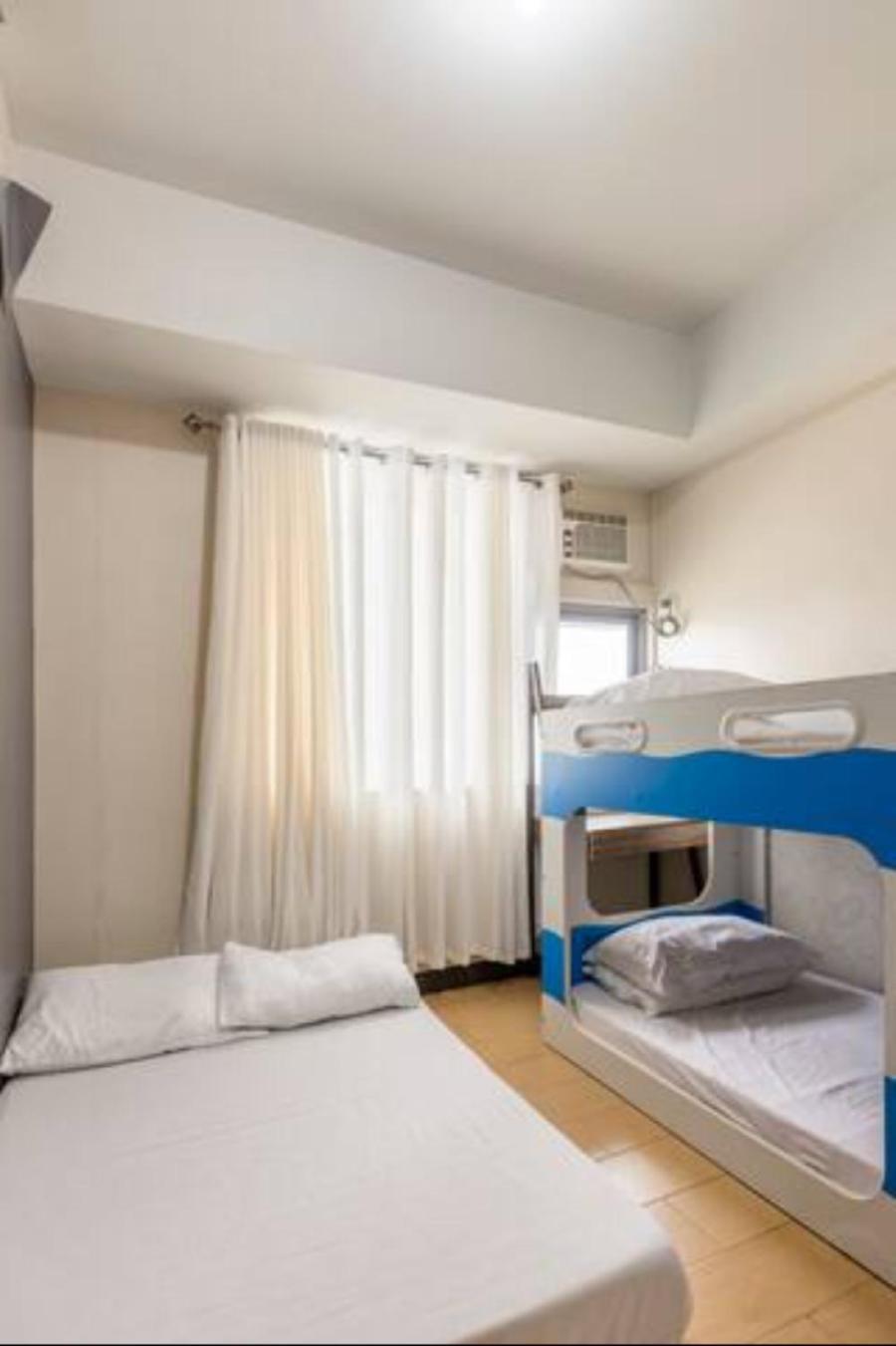 Great View With Balcony In Araneta Center Apartment Manila Exterior photo